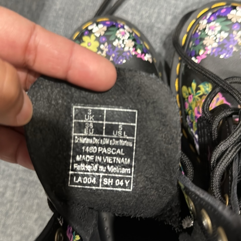 New Dr Martens Pascal Floral Boots Lace Up Size 5 Black Multicolor - Picture 9 of 11